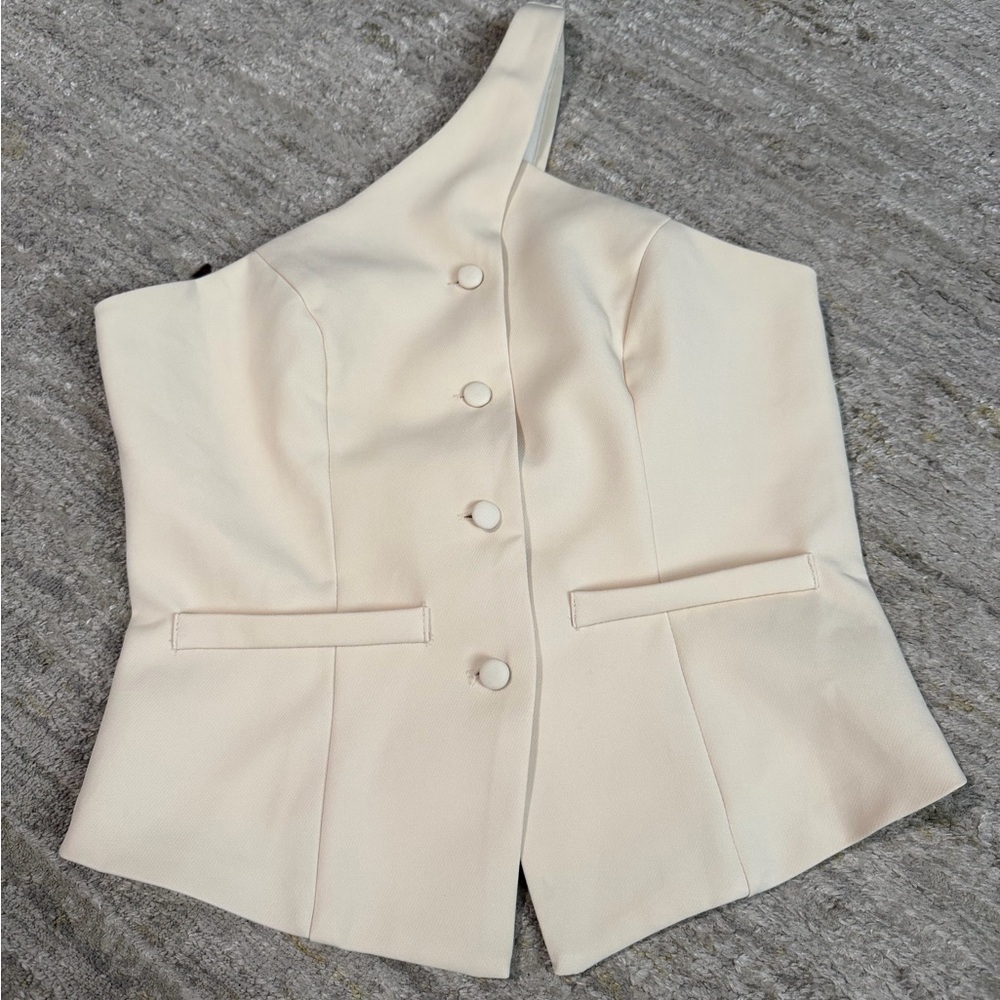 Cream Tailored Button Vest – Minimalist / Workwear Chic